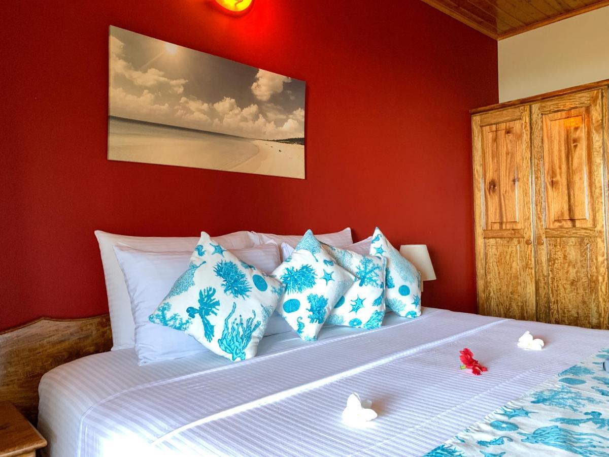 Exotic Guest House Anse Volbert Village  Exterior photo