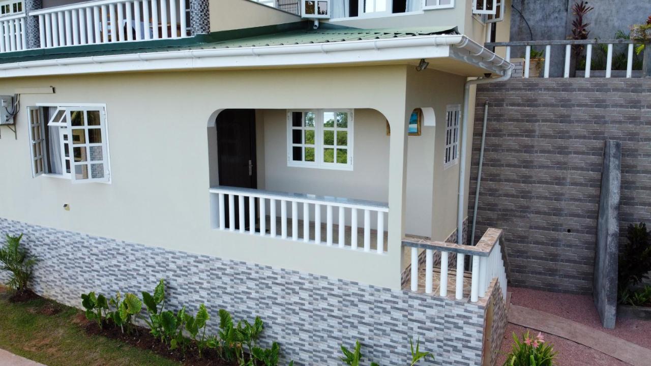Exotic Guest House Anse Volbert Village  Exterior photo