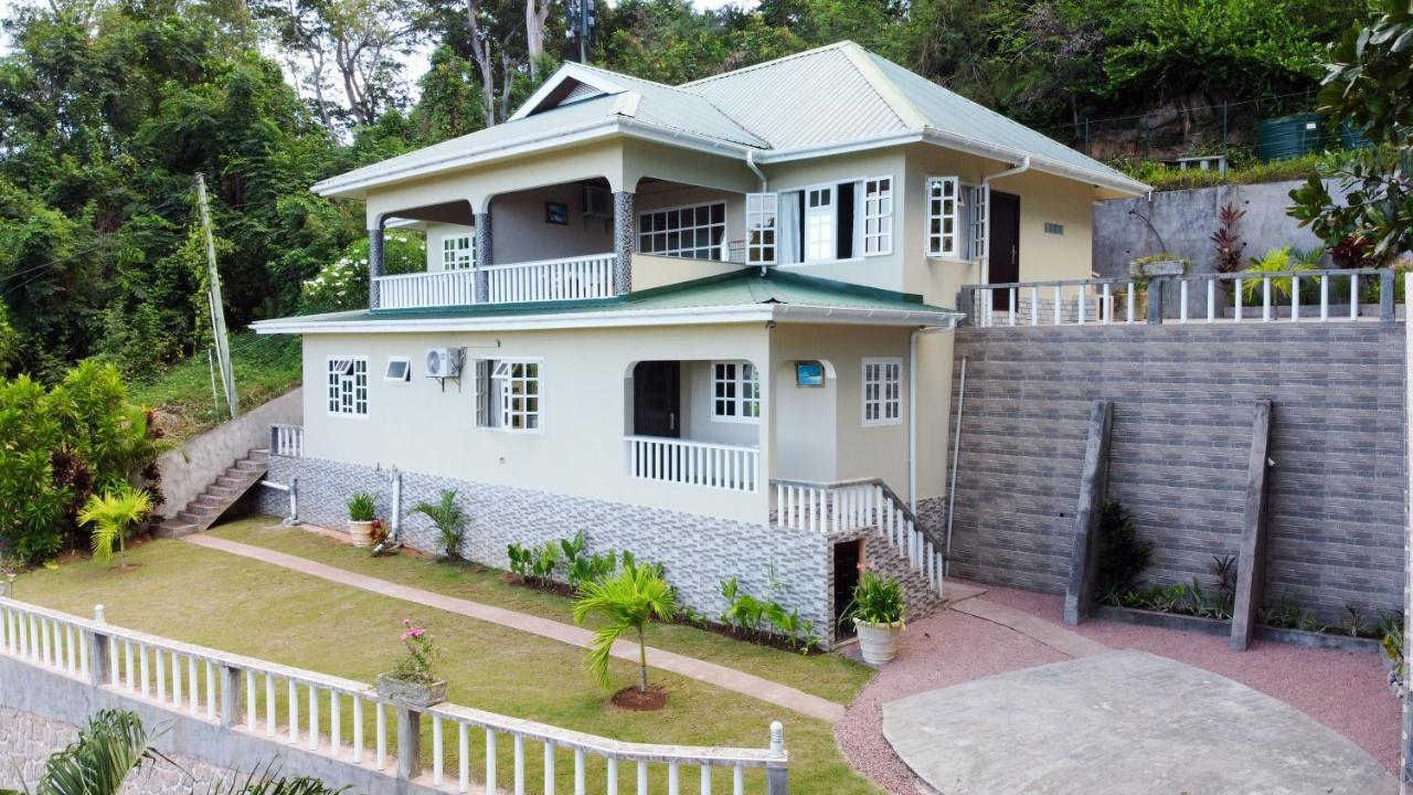 Exotic Guest House Anse Volbert Village  Exterior photo