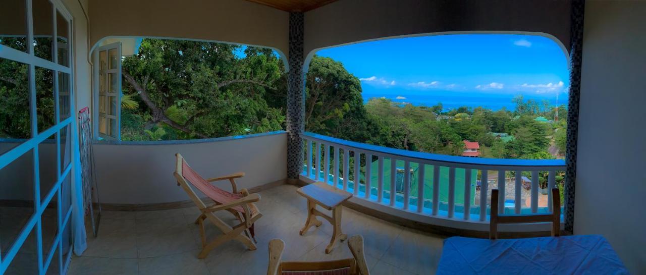 Exotic Guest House Anse Volbert Village  Exterior photo