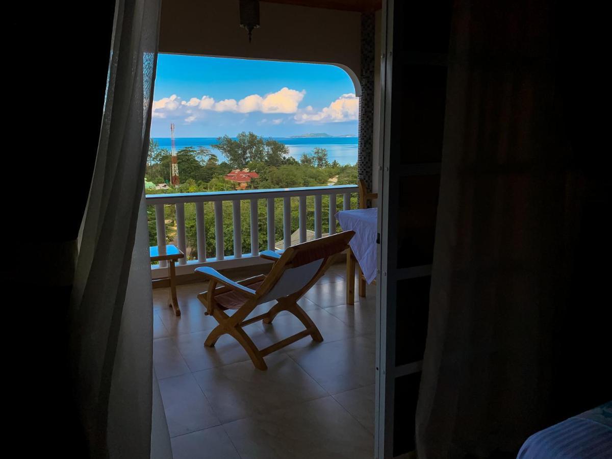 Exotic Guest House Anse Volbert Village  Exterior photo