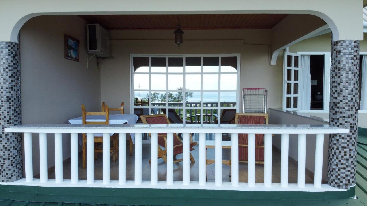 Exotic Guest House Anse Volbert Village  Exterior photo