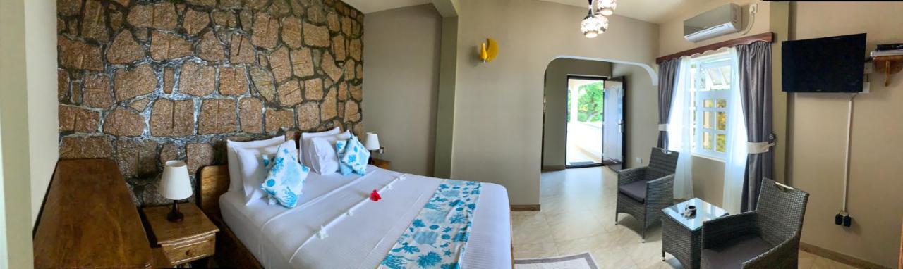 Exotic Guest House Anse Volbert Village  Exterior photo